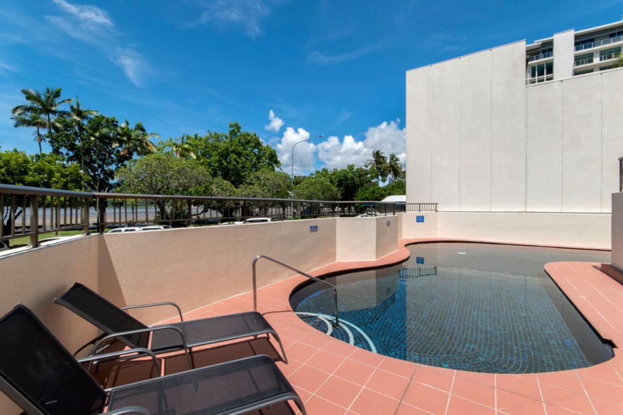 Cairns Ocean View Apartment In Aquarius Kültér fotó