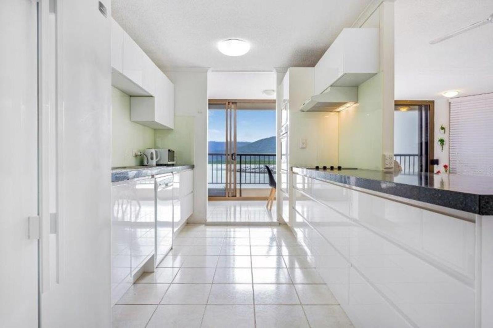 Cairns Ocean View Apartment In Aquarius Kültér fotó